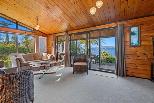Lake Haven - On The Lakefront Hamurana Exterior photo